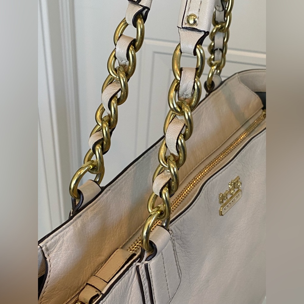 Coach Ivory Leather Tote with Gold Chain and Leather Straps Retail Style 20466 - Picture 4 of 16